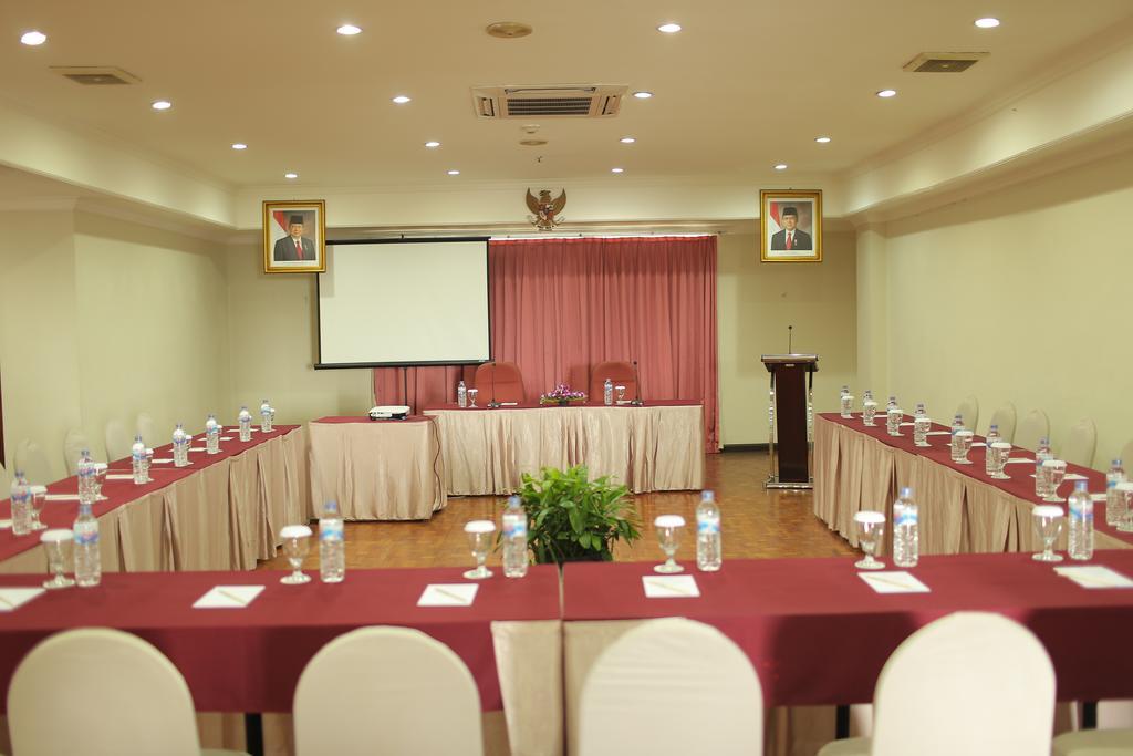 Weta International Hotel Surabaya Eksteriør bilde