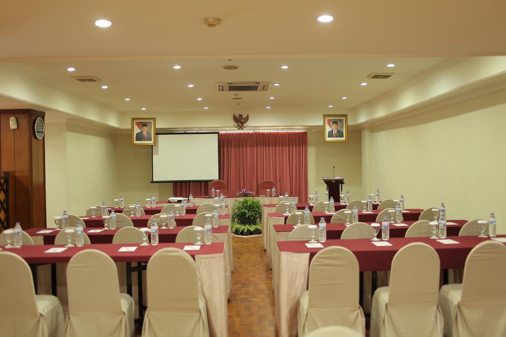 Weta International Hotel Surabaya Eksteriør bilde